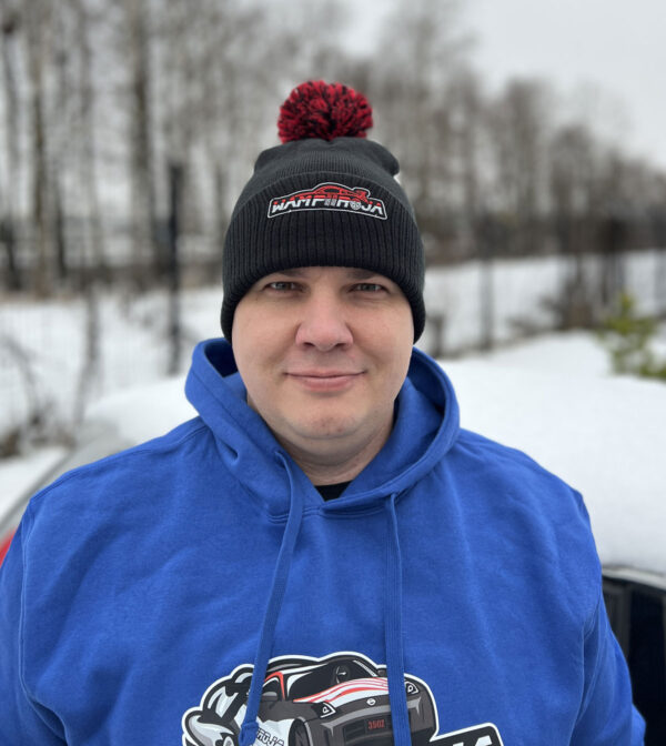 Wampiiroja tutimüts must